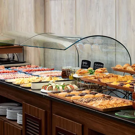 Hotel Nh Campo Grande 4*