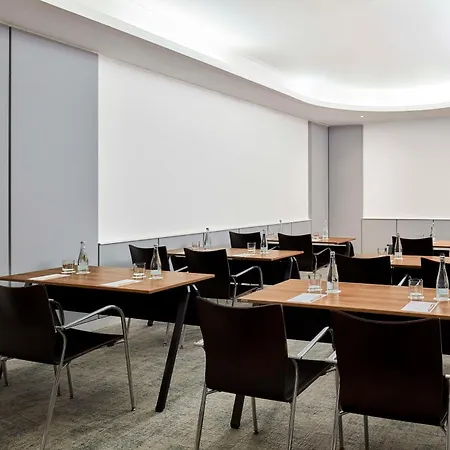 Nh Campo Grande 4* Lissabon