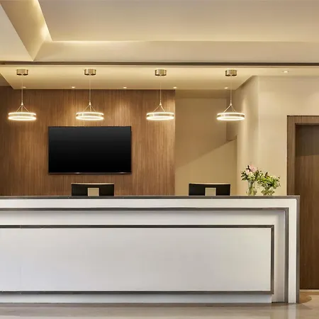 Hotel Nh Campo Grande 4*