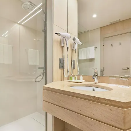 Nh Campo Grande 4* Lissabon