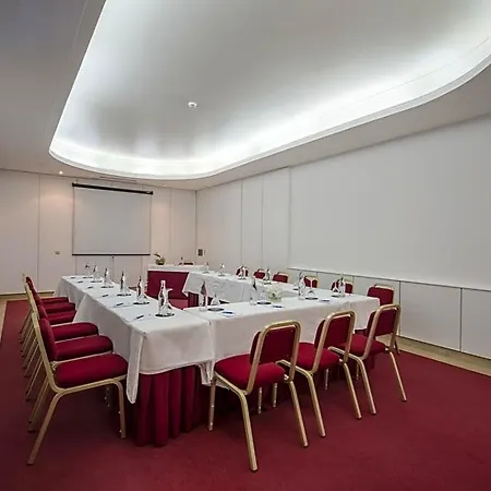 Hotel Nh Campo Grande 4*