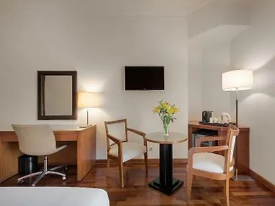 Otel Nh Campo Grande 4*