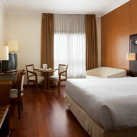 Nh Campo Grande Hotel 4*